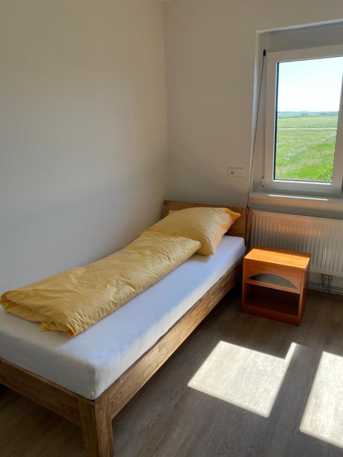 Site.Inn Wien Хімберг Екстер'єр фото